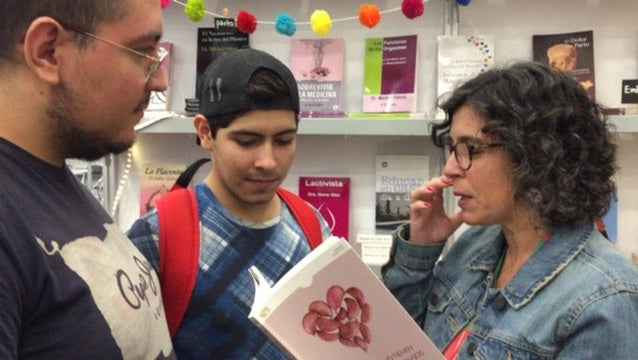 Las mujeres no tienen que machacar con ajos su corazón en el mortero