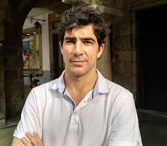 Navarro Viguera, Valentín